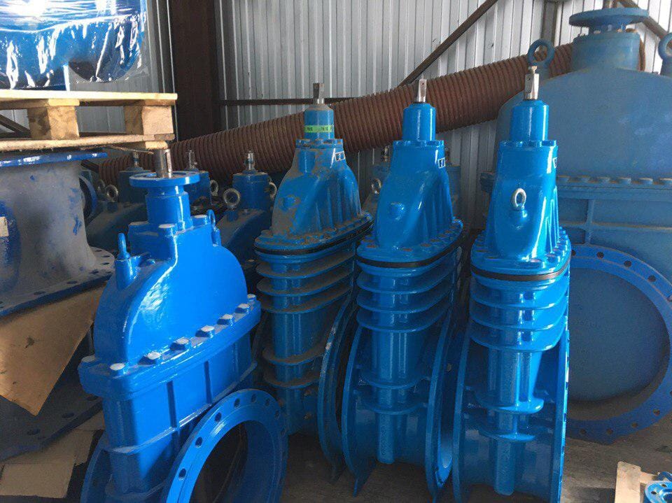 Куплю задвижки затворы привада аума тулаэлектропривод гидранты пфрк продукцыю  Danfoss Данфосс  и другое можно по Всей России по 1шт состояния б