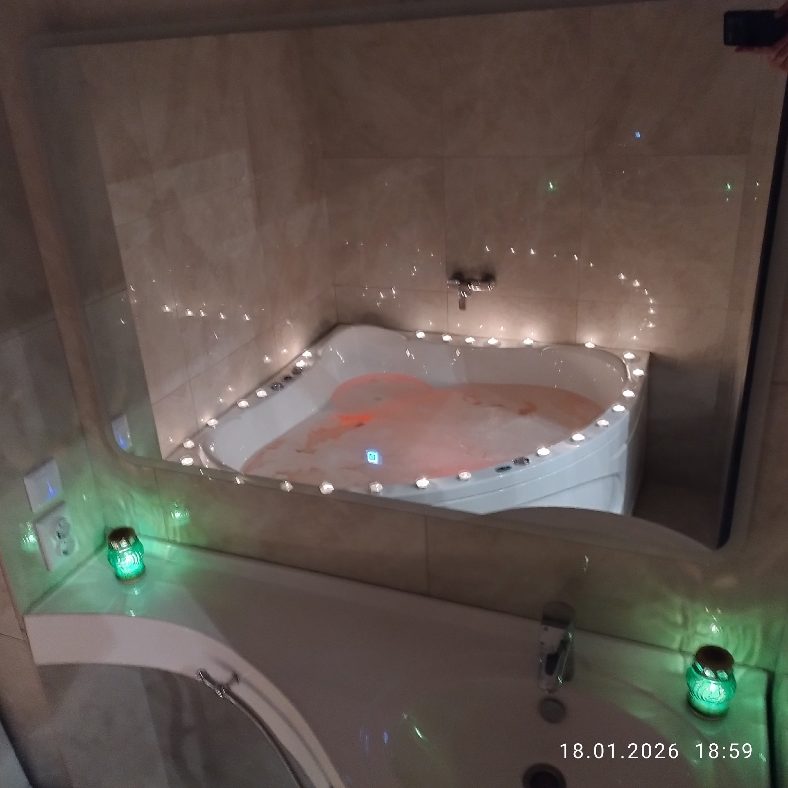 Сдам шикарную квартиру с джакузи на часы, ночь, сутки Шестая просека 157 — фото 18