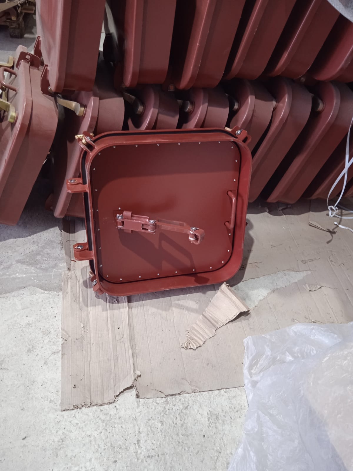 Крышки судовые на барашках штампованные — фото 5