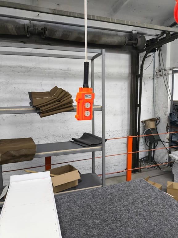 Стол подъемный ножничного типа с электроприводом — фото 7