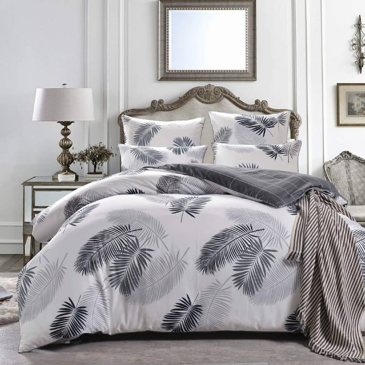 Комплекты постельного белья для дома и дачи. — фото 40