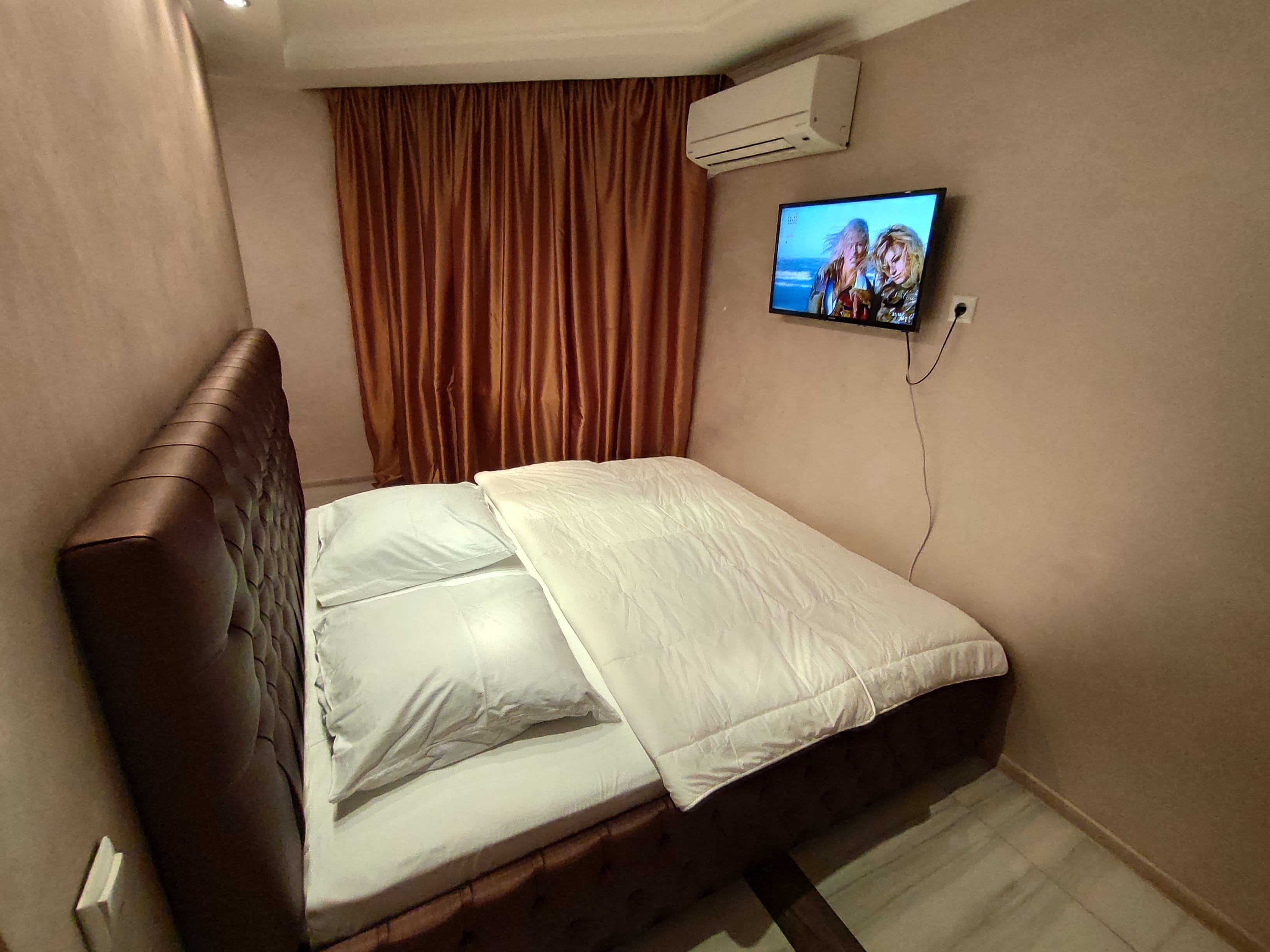 Роскошная двухкомнатная квартира-студия класса люкс c джакузи Николая Панова 50 — фото 4