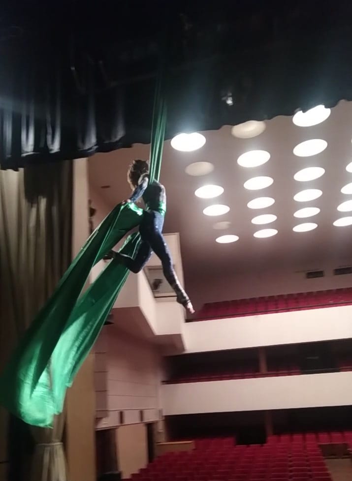 Занятия воздушной гимнастикой — фото 7