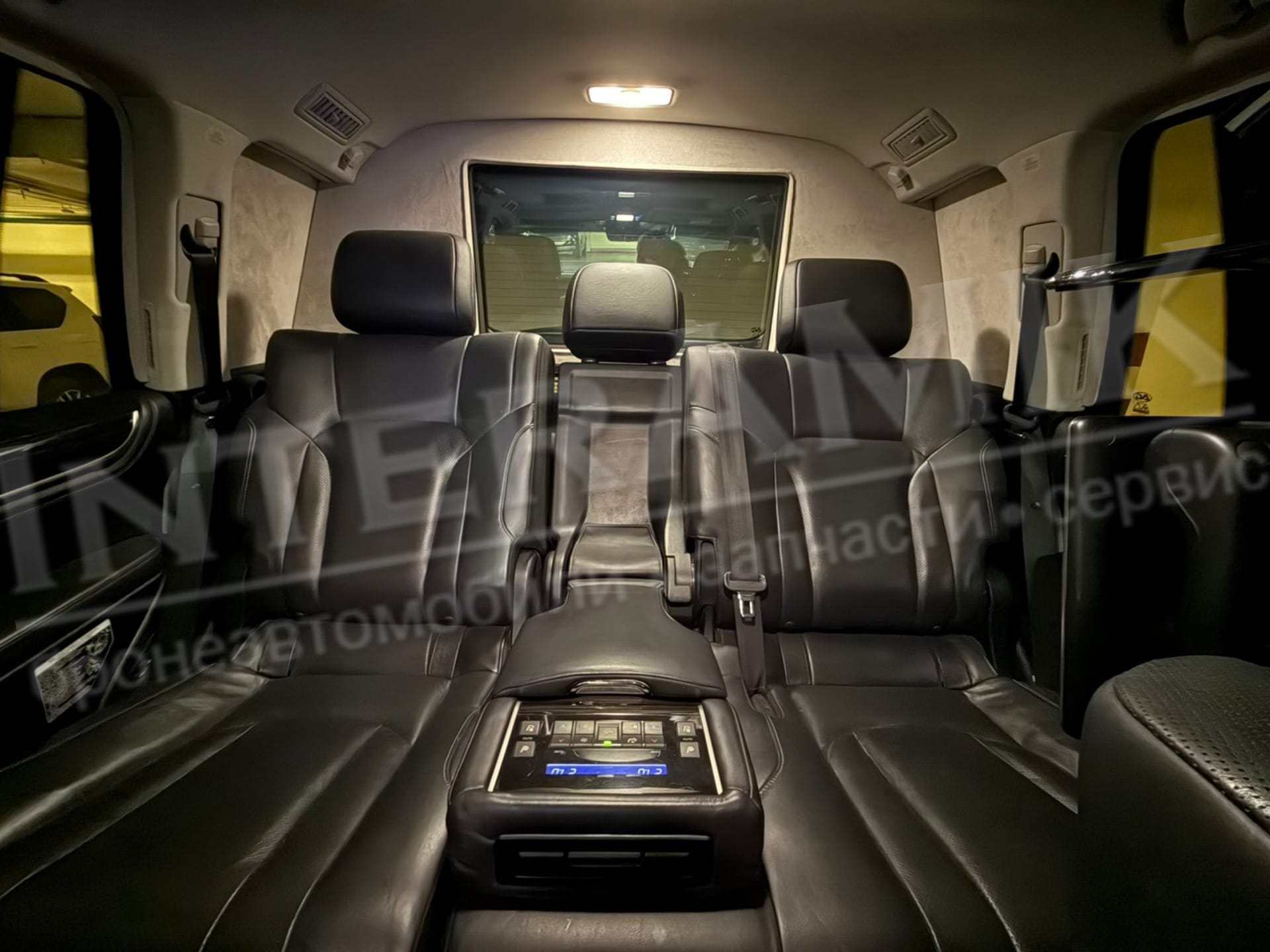 Lexus LX 570 бронированный (В6&amp;amp;amp;amp;amp;#x2F;В7) 2017г. — фото 4