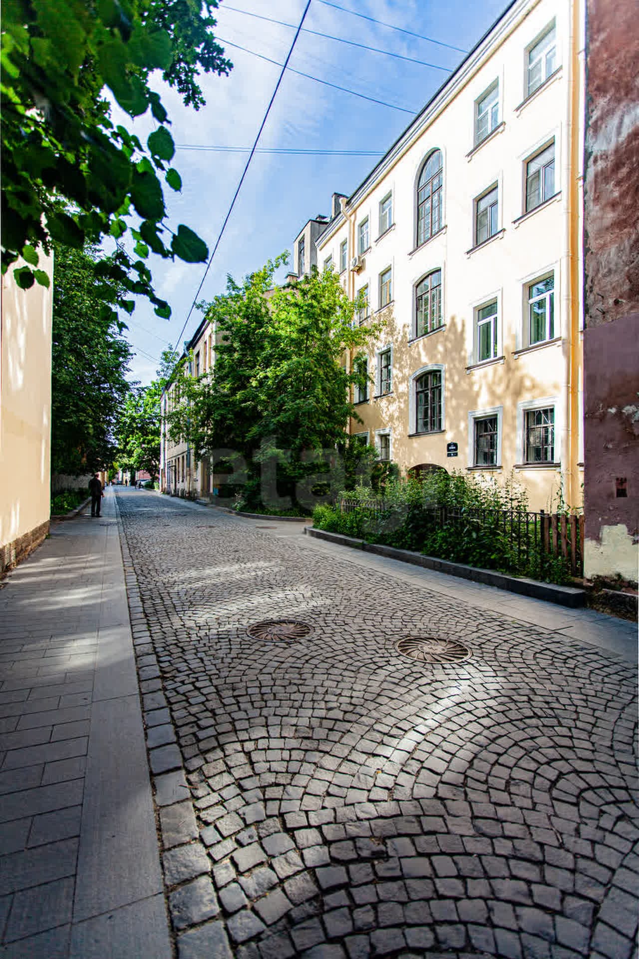 ПРОДАМ уютную 2-х комнатную квартиру площадью 56 м.кв. (высокий бельэтаж в 4-х этажном доме) ОТ ВЛАДЕЛЬЦА, СФК, в исторической части Васильевского Острова по адресу: 1-я линия ВО, 24 Репина ул., 25 — фото 4