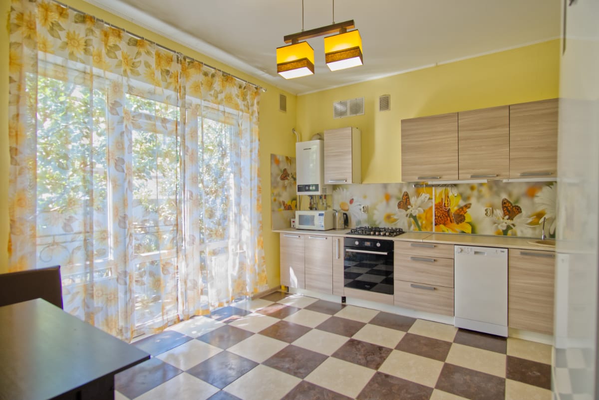 Современный дом с ремонтом и садом — фото 5