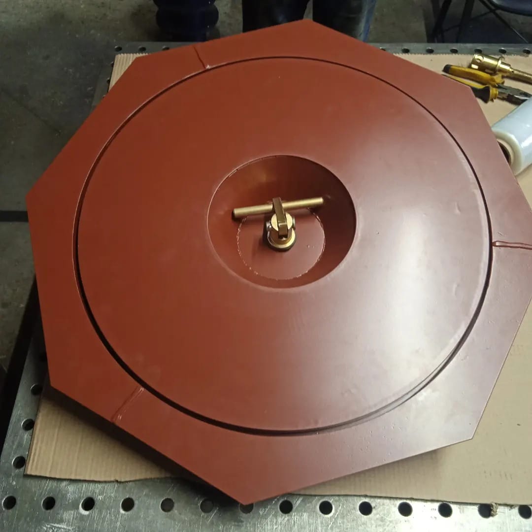 Стальная судовяа горловина круглая  ДУ 500