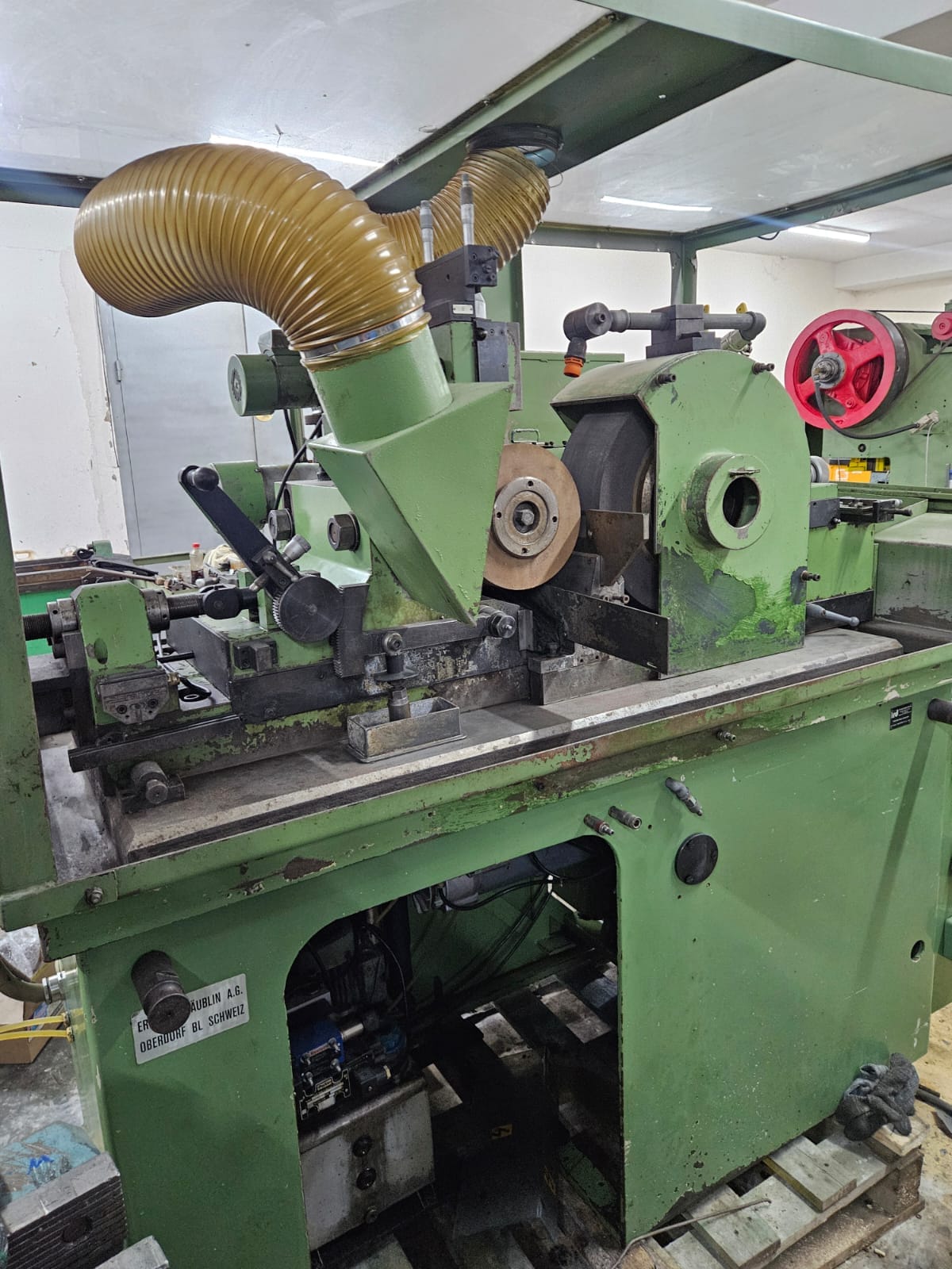 Продается Бесцентрошлифовальный Tschudin ESO400.