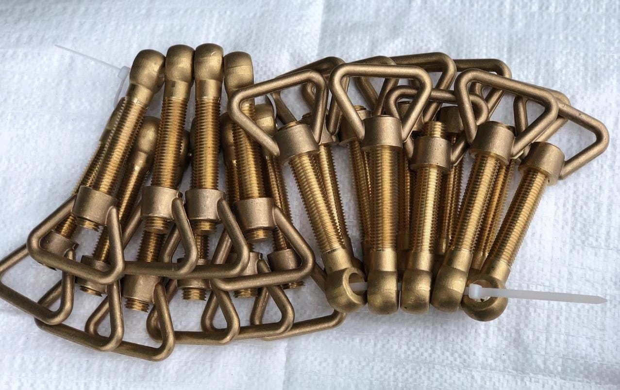 комплект М16(гайка-барашек/болт откидной) латунные