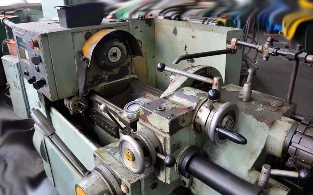 Запчасти на токарно-револьверное оборудование.