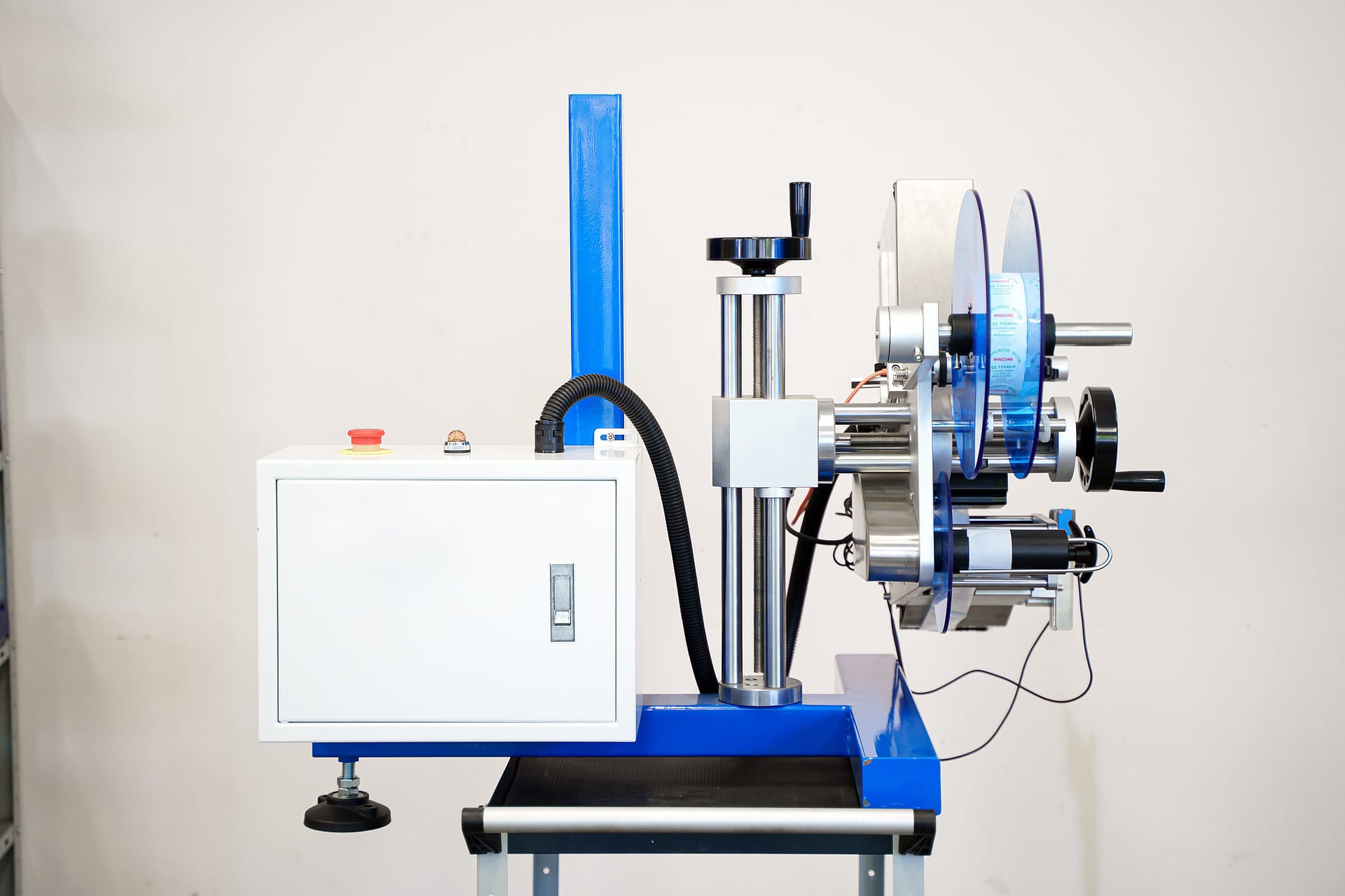 Автоматическая этикетировочная машина ЭМ04.00 — фото 5