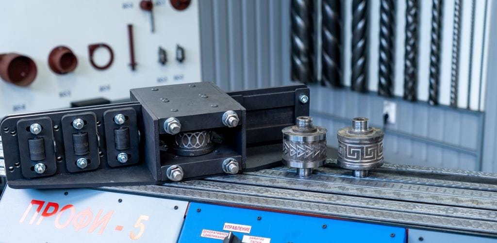 Кузнечно-гибочные станки «ПРОФИ-5» - для «художественной  ковки» и гибки металлопроката — фото 3