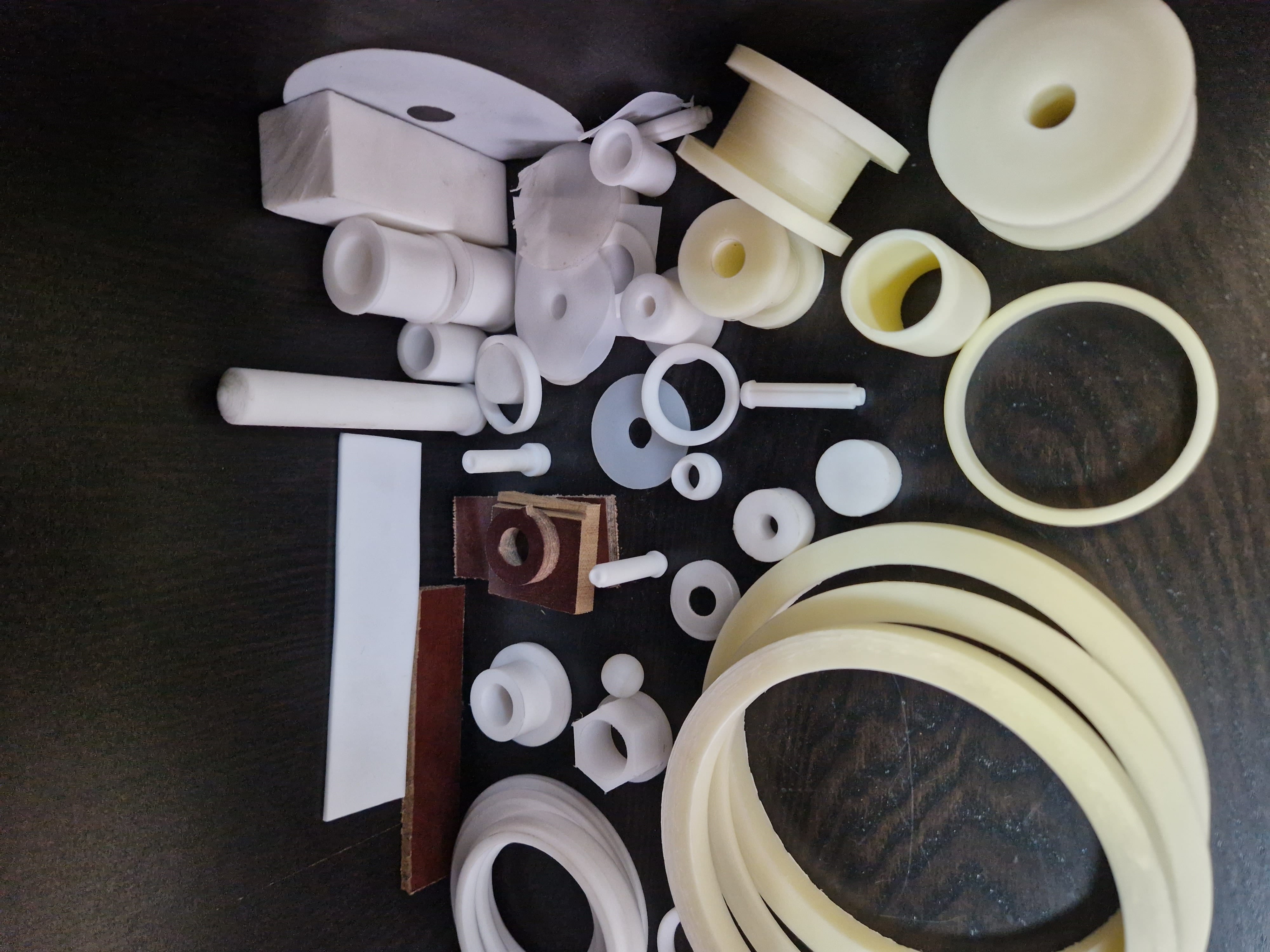 Изготовление деталей из капролона ПА-6, фторопласта Ф-4