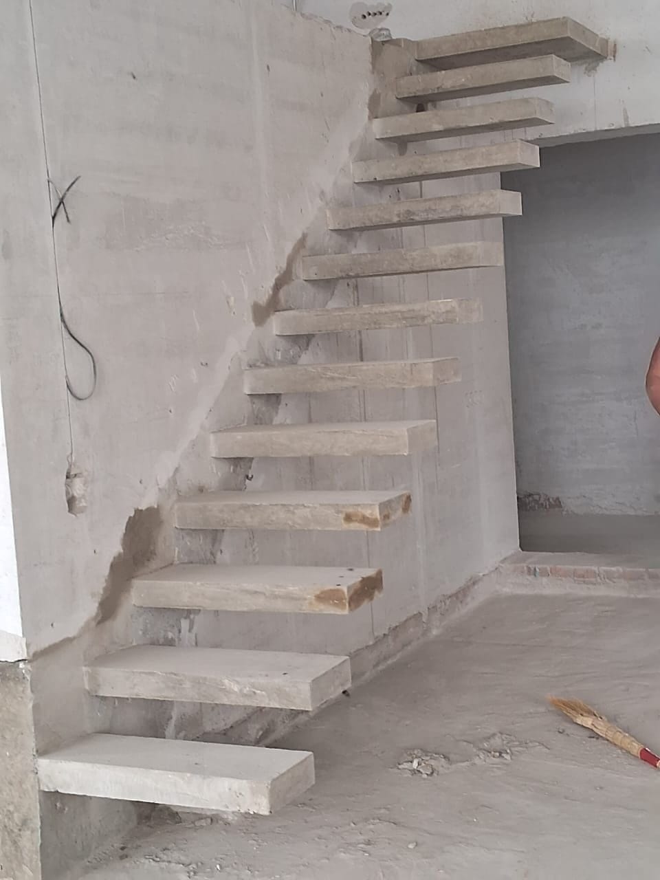 Монолитные железобетонные, бетонные лестницы — фото 4