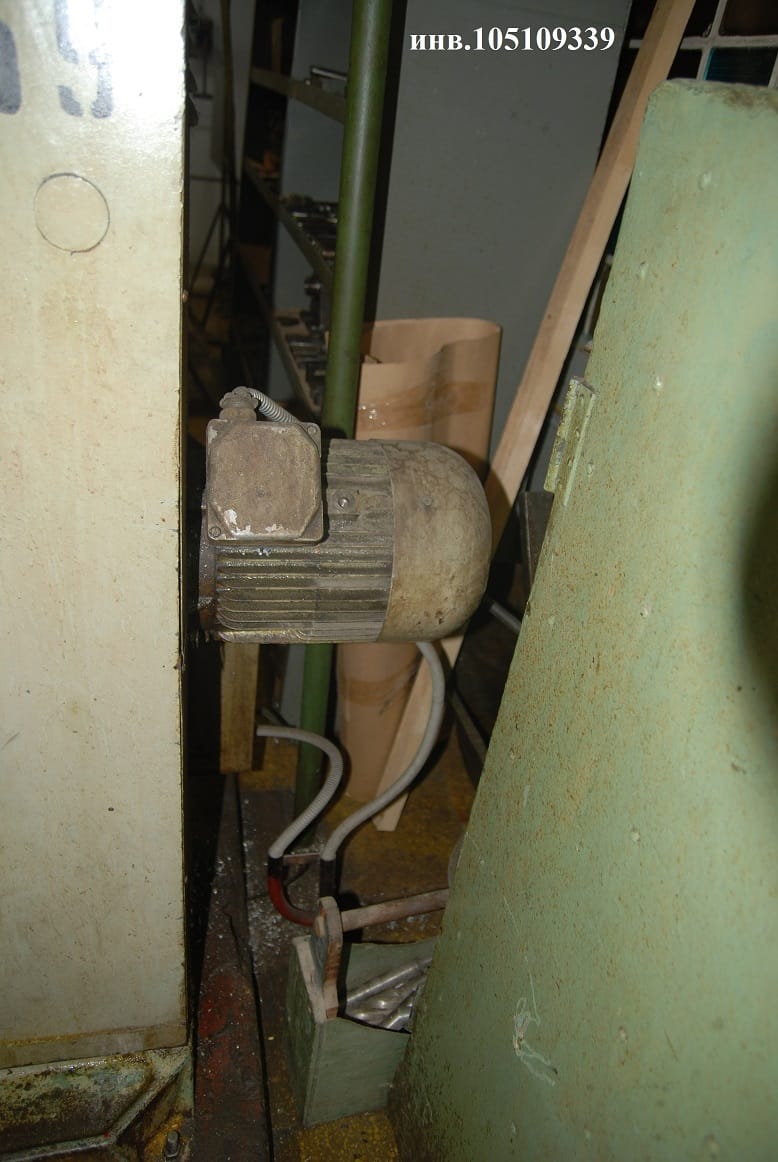 Вертикально-фрезерный станок 6Р11 1981 г.в. — фото 4