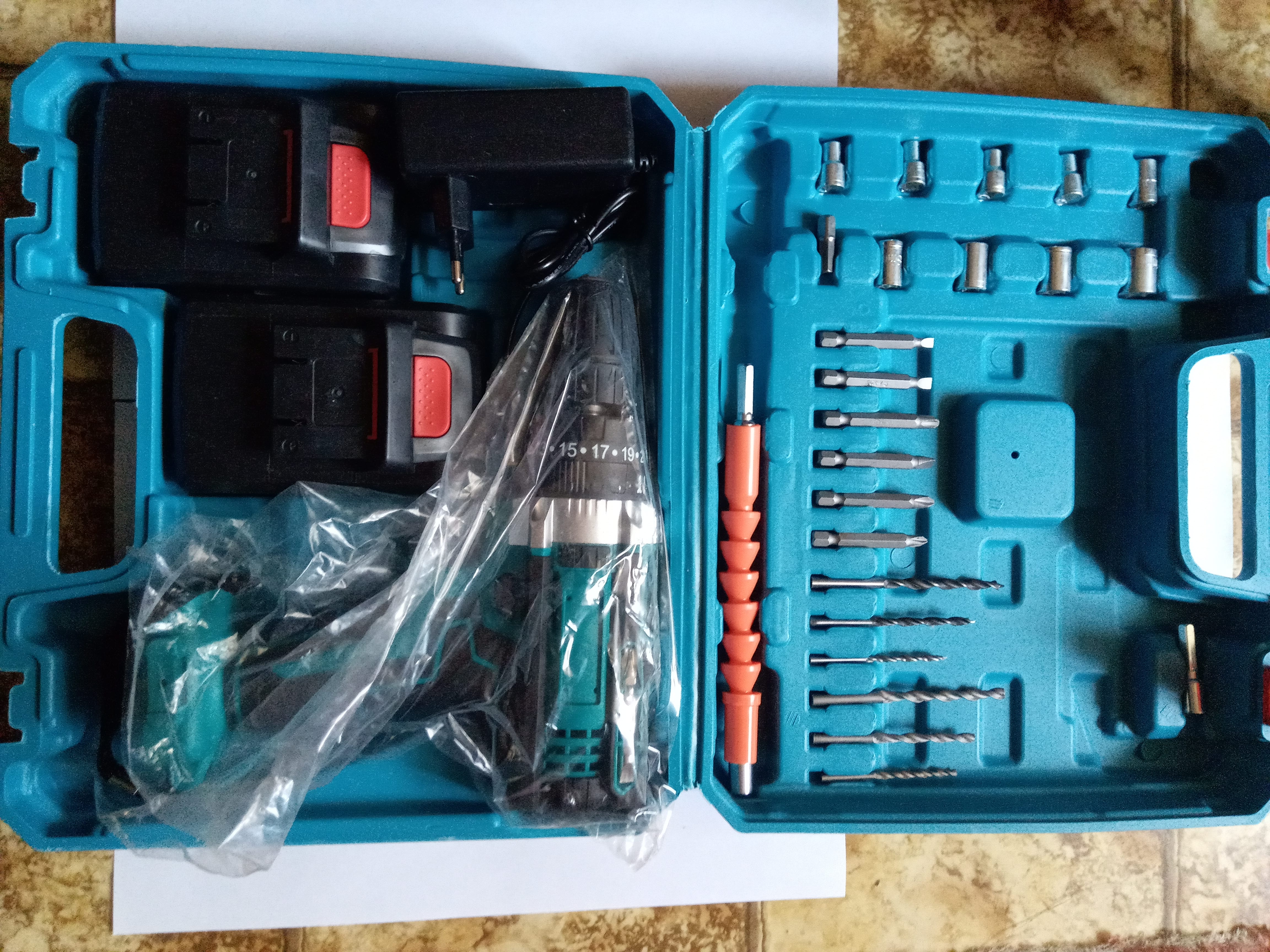 Аккумуляторная дрель 2 АКБ, кейс, набор