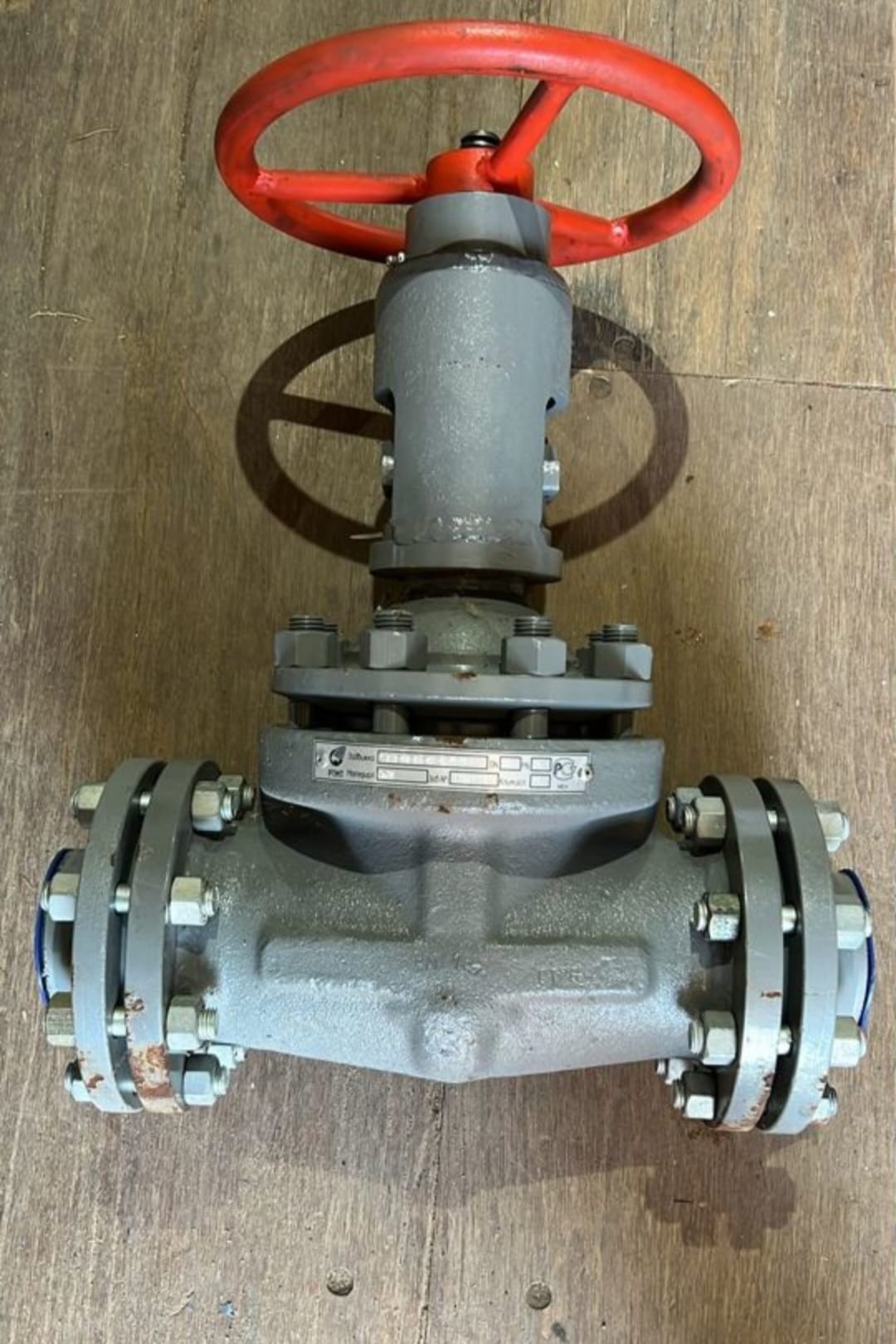 Куплю задвижки бу новые дорого Звоните тел 89040122390