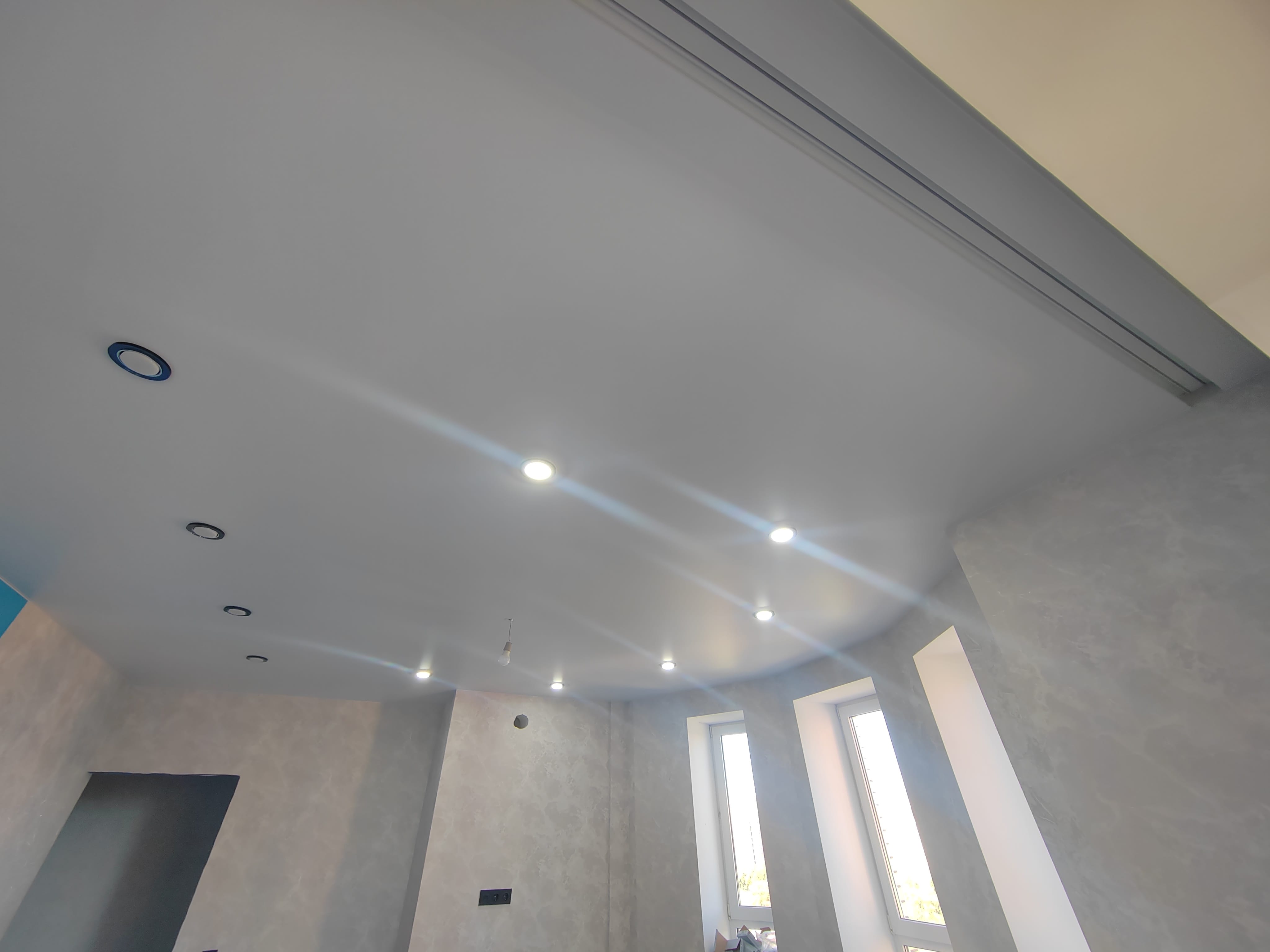 Натяжные потолки