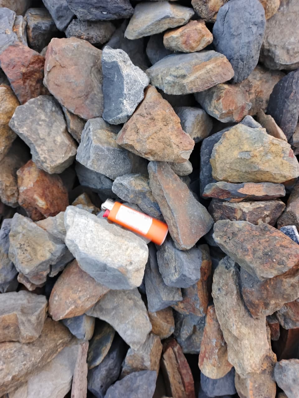 Черный щебень (щебень порода), терриконовый щебень — фото 9