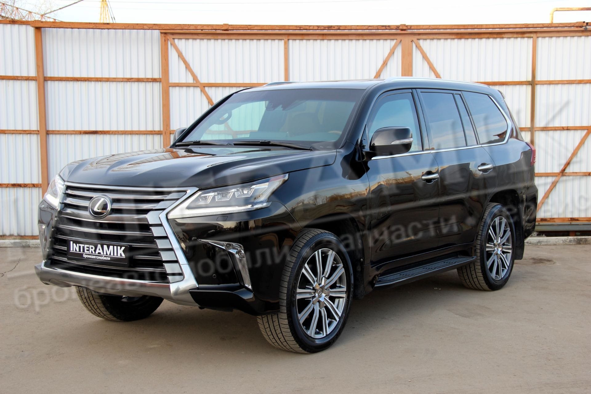 Lexus LX 570 бронированный (В6/В7) 2017г — фото 7