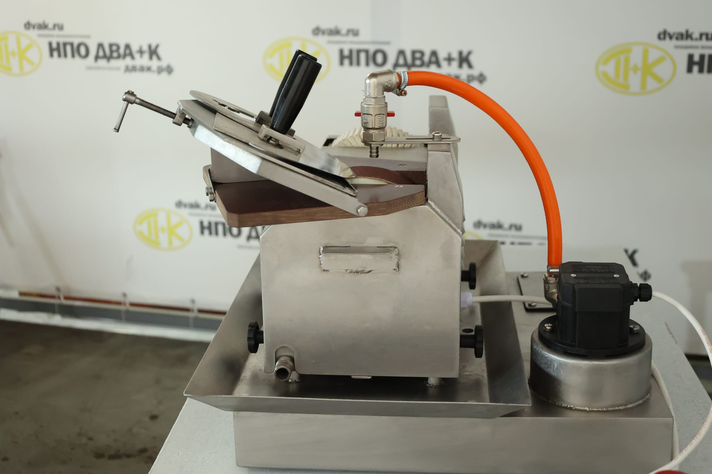 Заточной станок для куттерных ножей ДВАК СЗК-04У — фото 3