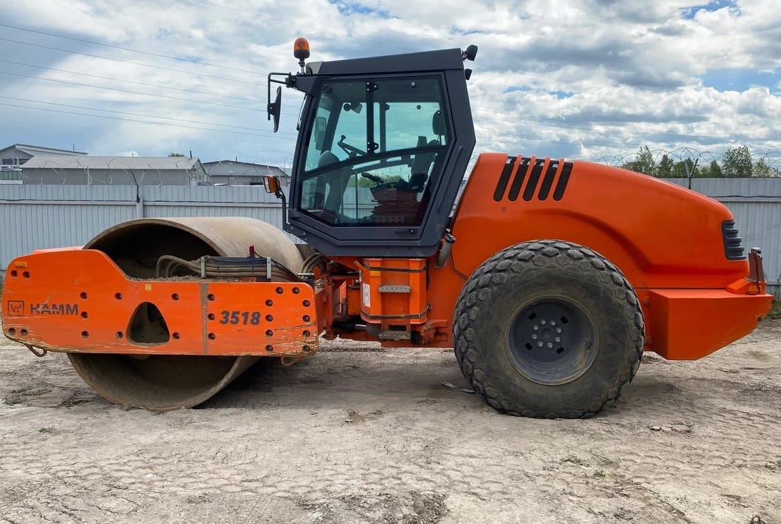Каток грунтовый вибрационный  Hamm 3518