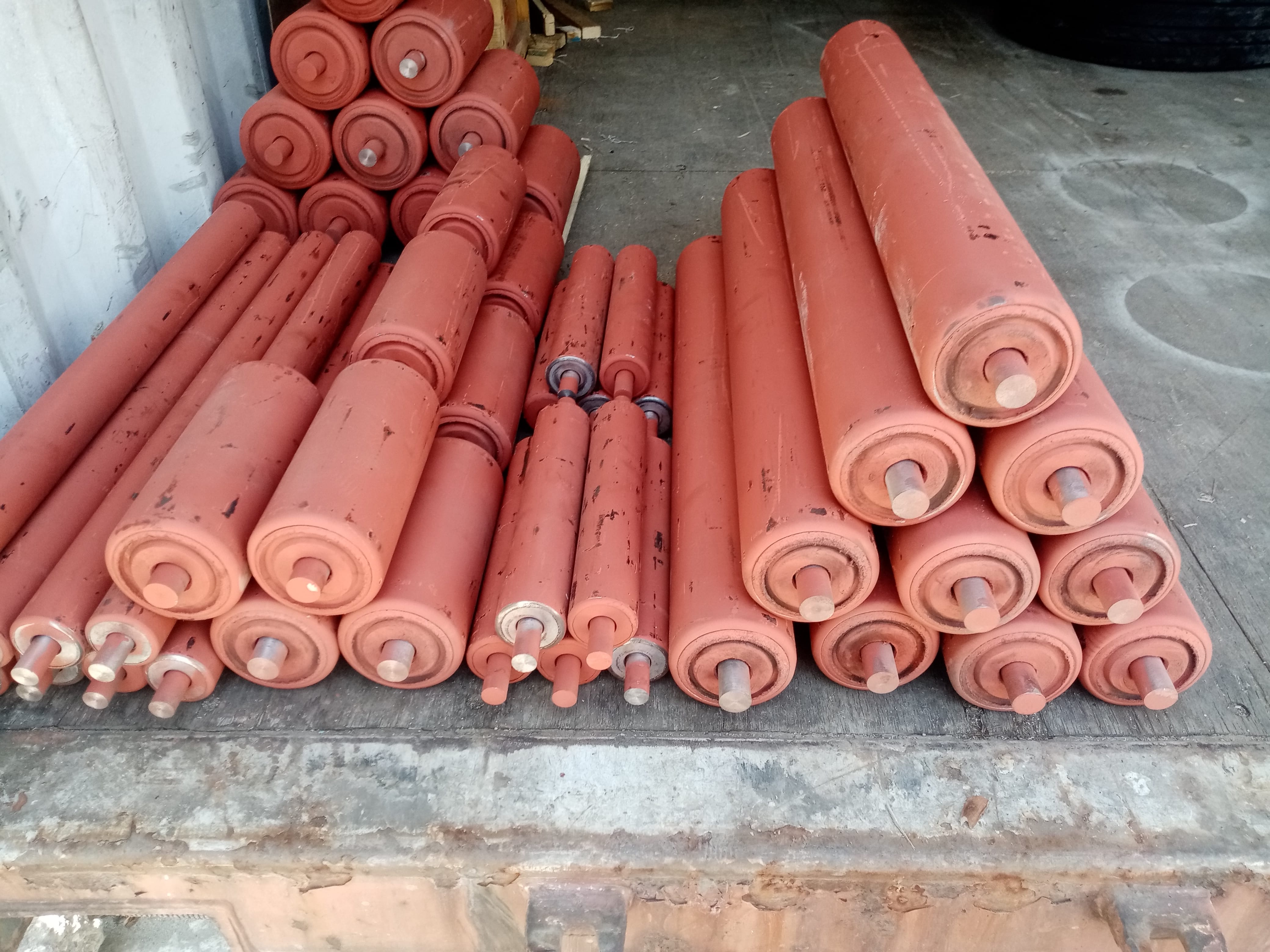 Ролик конвейерный