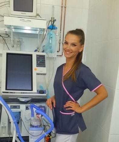 Перевязка на дому, вызов медсестры на дом для медицинских услуг