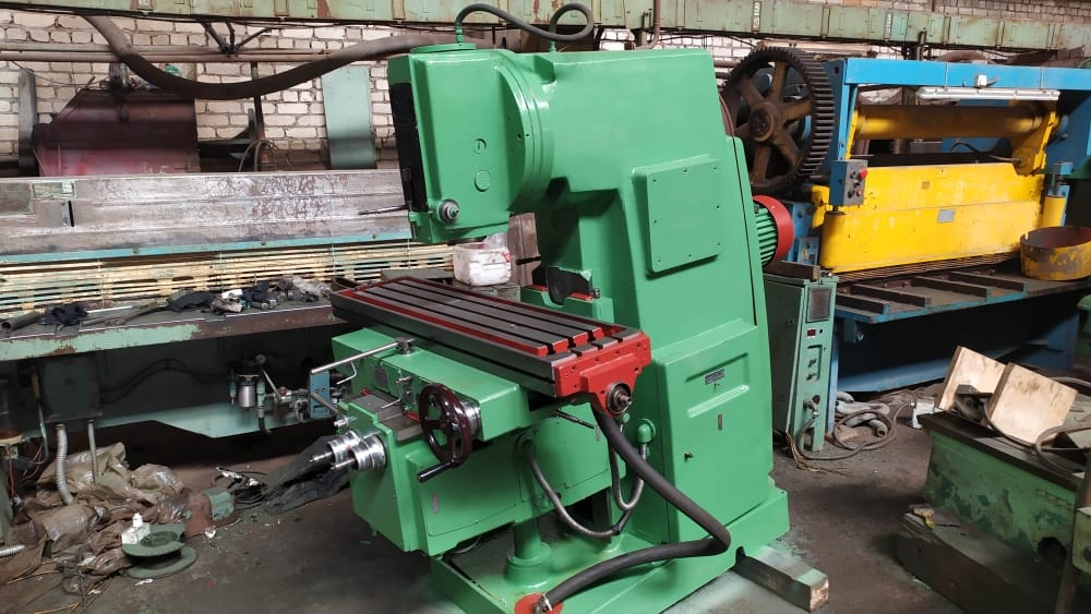 Широко-универсальный фрезерный 6Р12