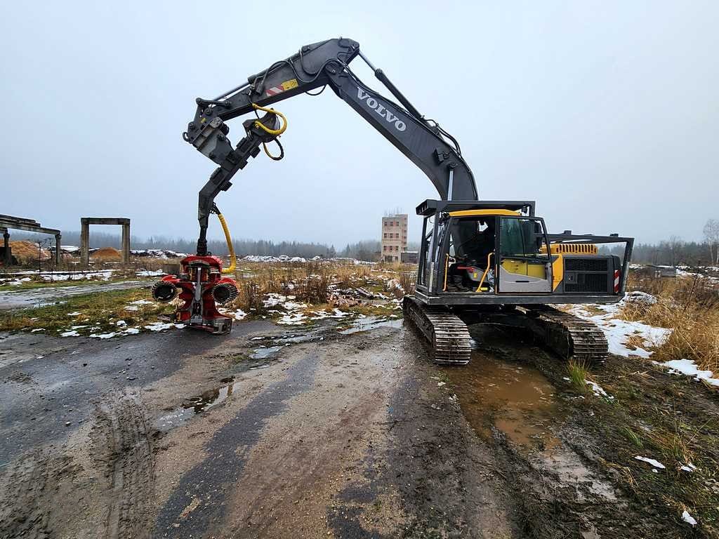 Гусеничный харвестер Volvo 220 / Maskiner 661, отл. сост. — фото 5