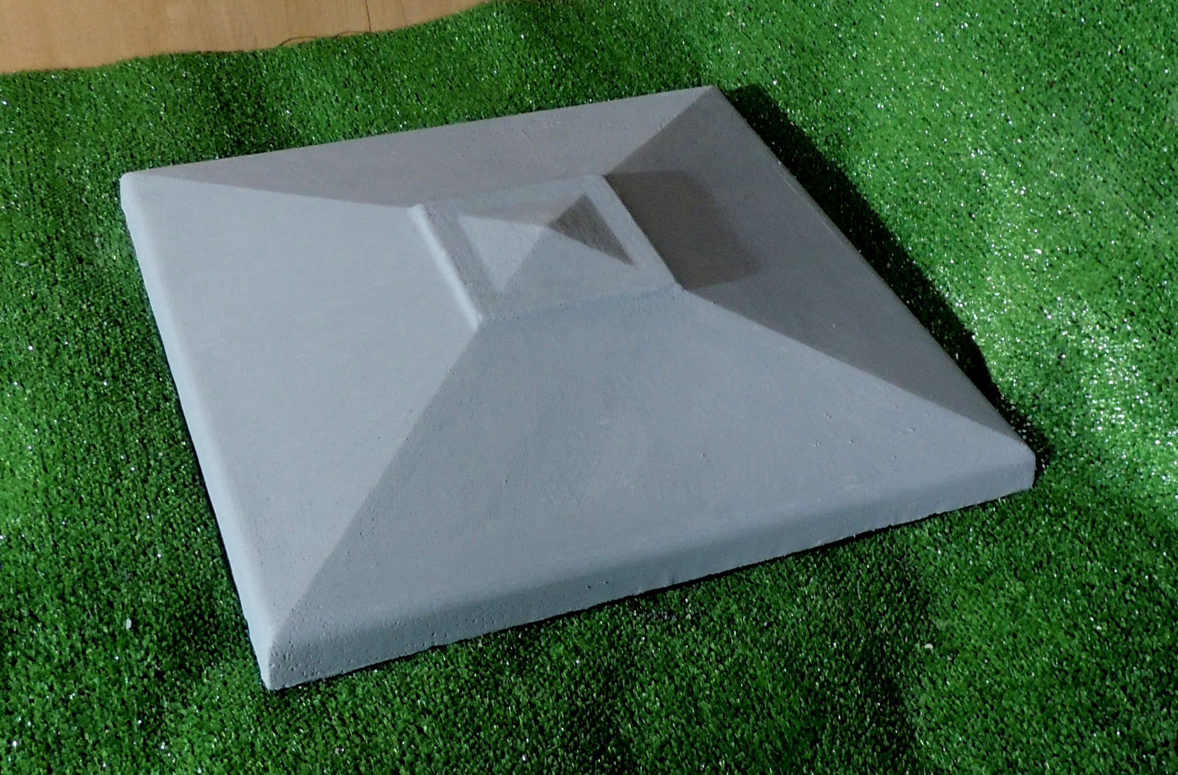 Колпак для заборного столба 450х450х80