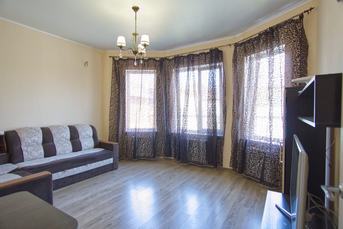 Современный дом с ремонтом и садом — фото 3