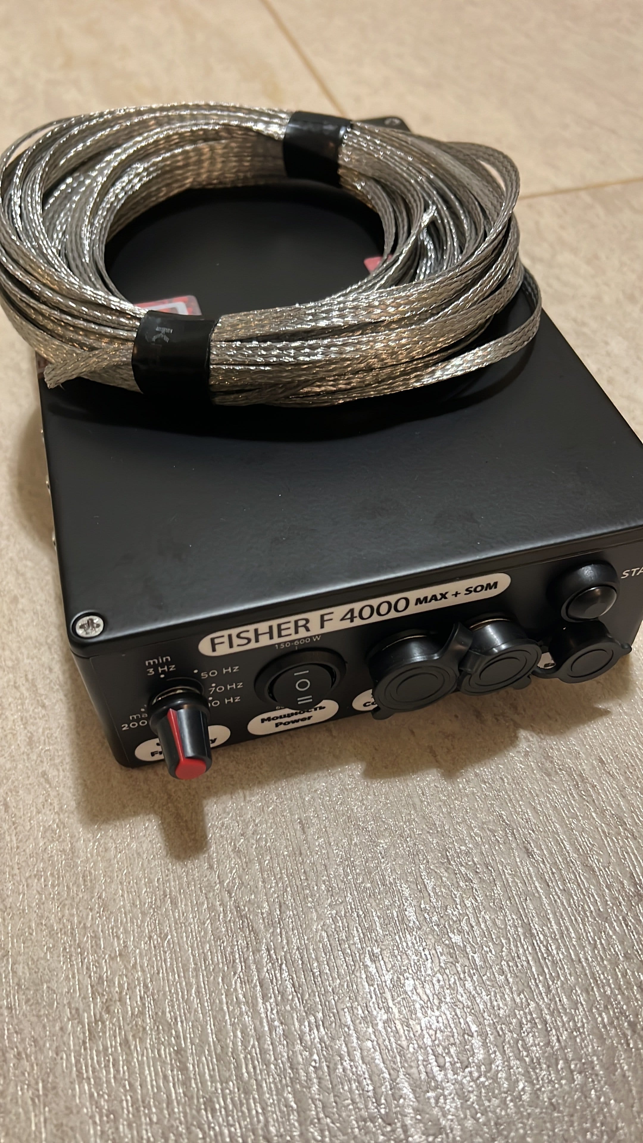 Электронная приманка для отлова и гона рыбы Fisher F 4000 — фото 2