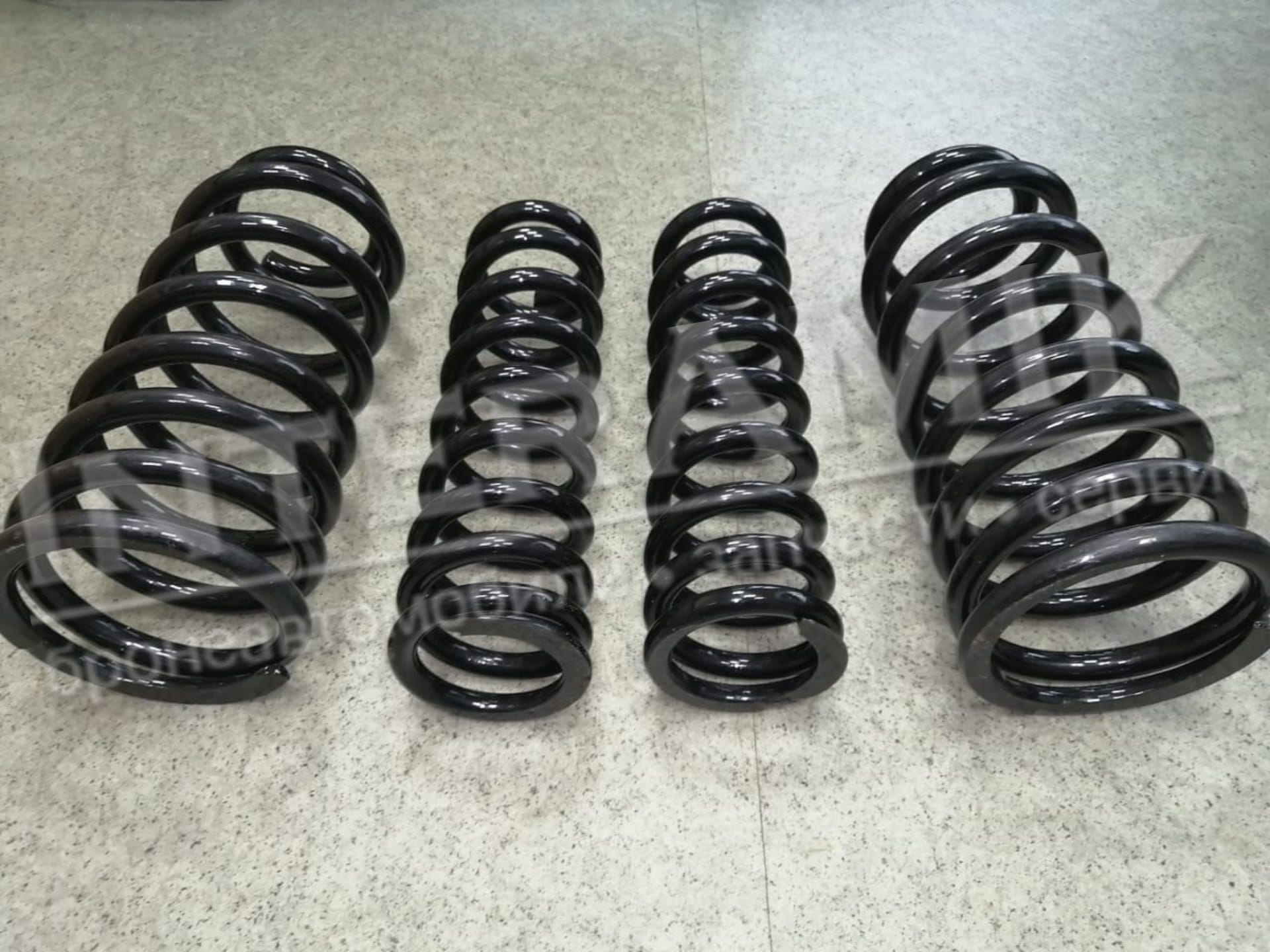 Новые усиленные пружины для бронированных автомобилей Тойота Ленд Круизер 200/300