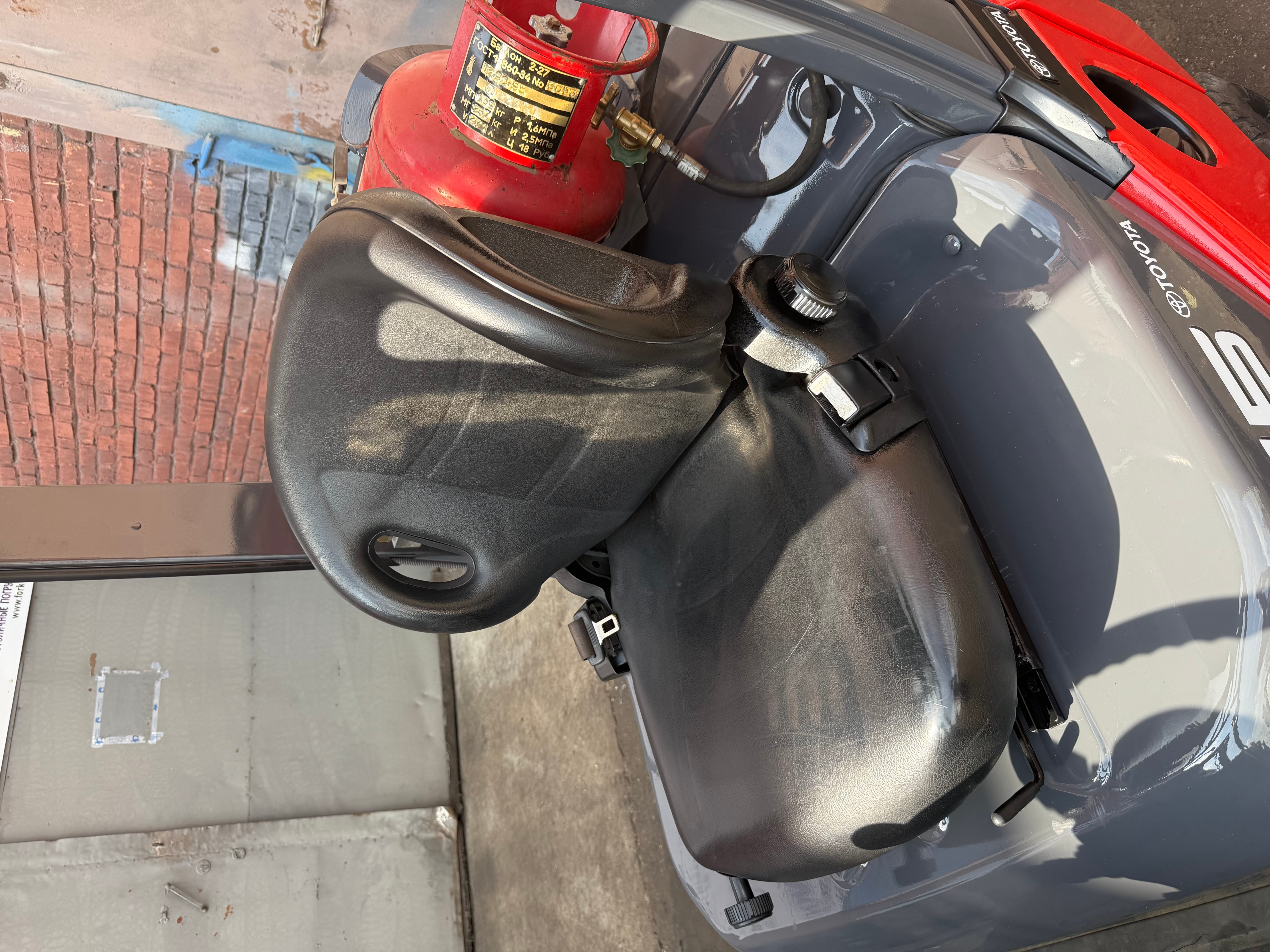 Вилочный автопогрузчик Toyota 32-8FG15 — фото 5