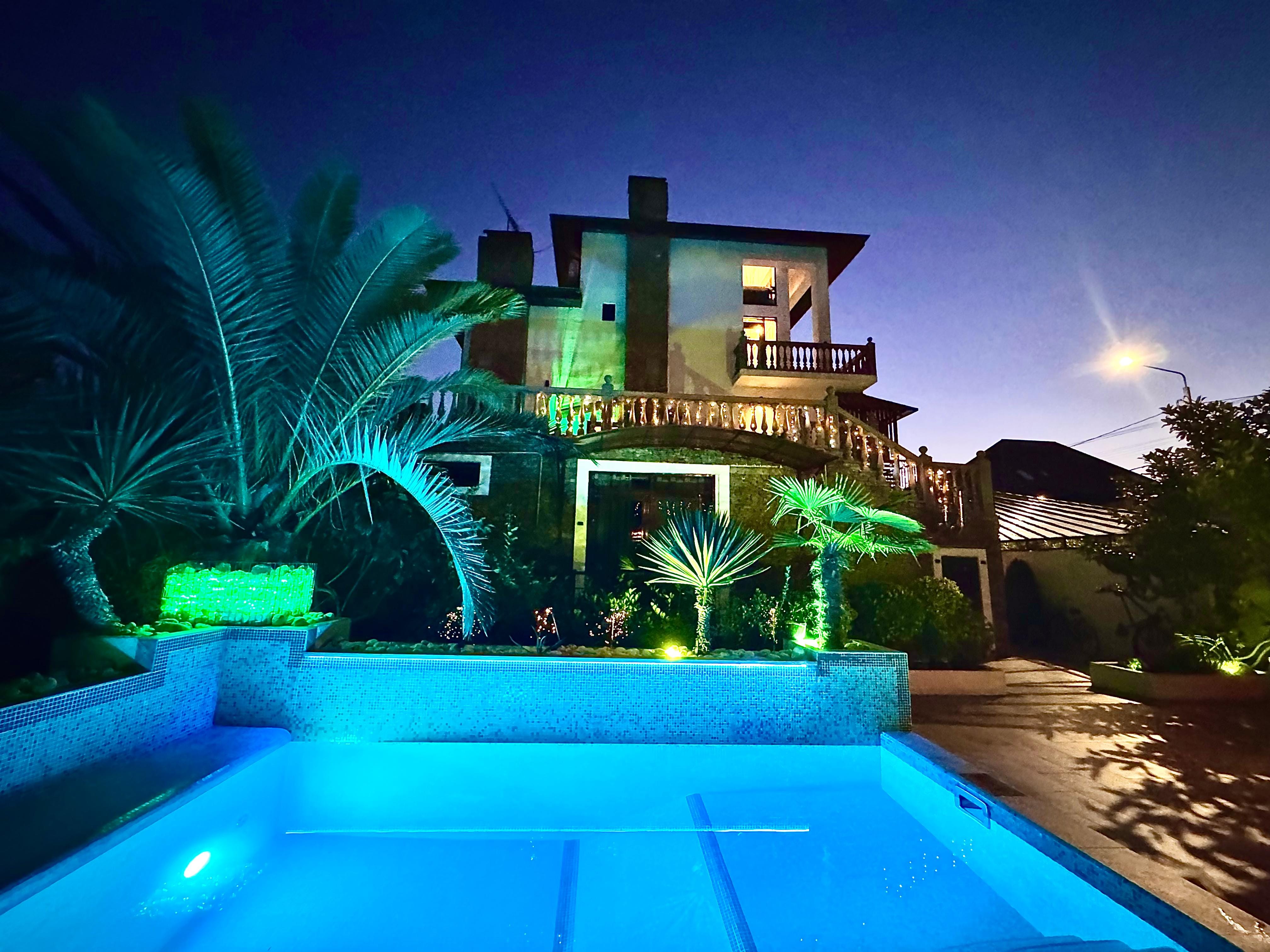 Апартаменты с теплым бассейном в центре Сириуса — фото 6