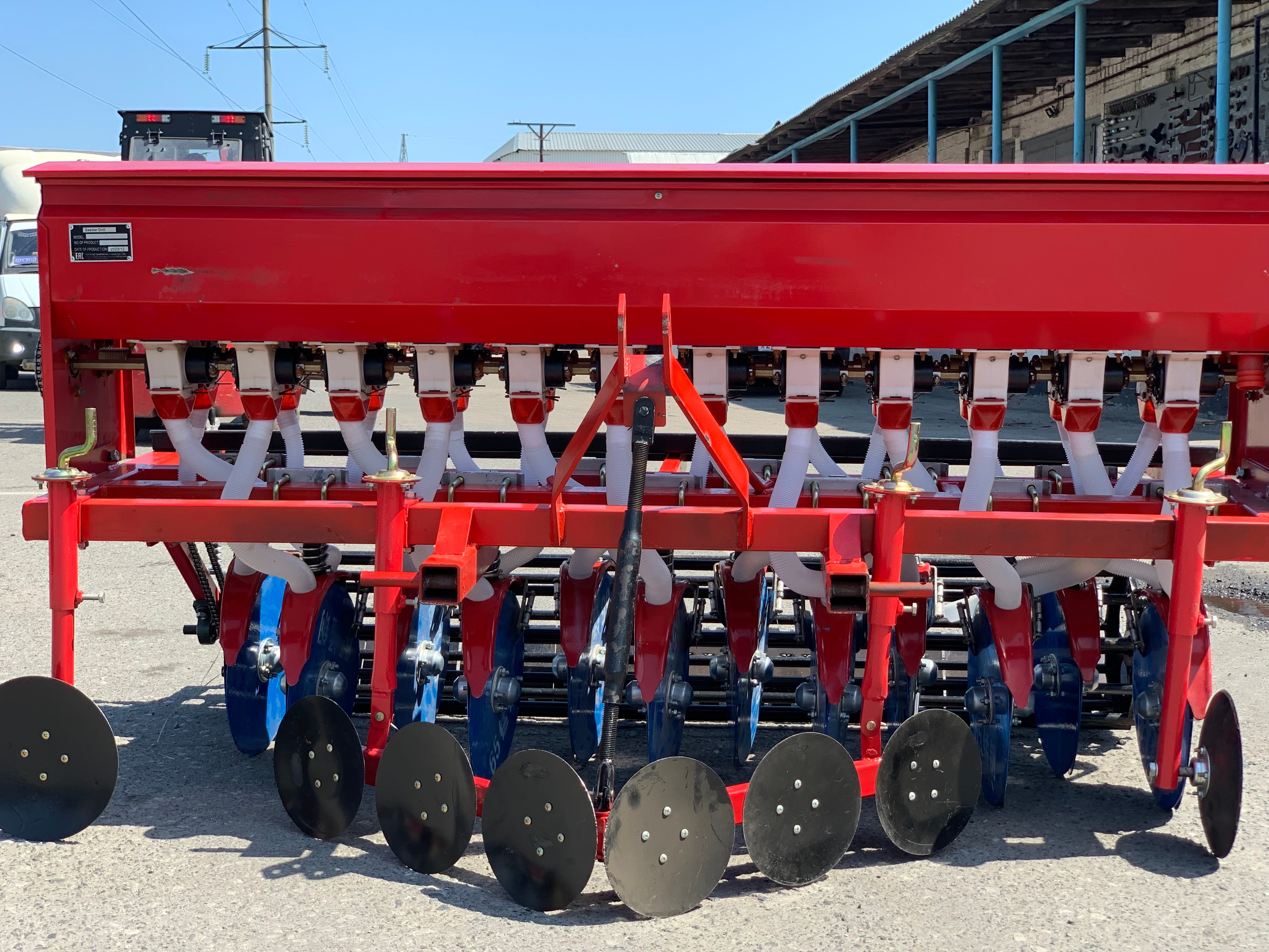 Сеялка зерновая 2BXF-18 18 рядная